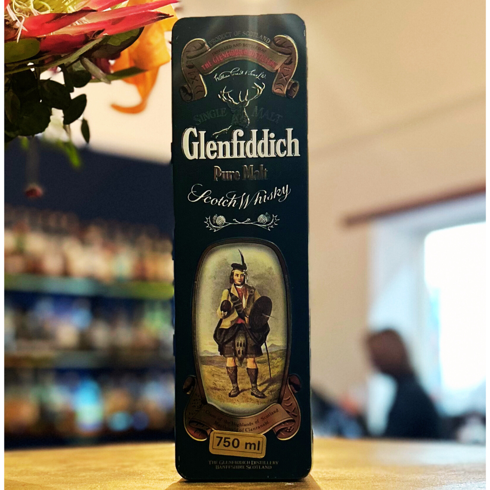 Glenfiddich - Special Reserve (Clan MacDonald of Clanranald) Bar