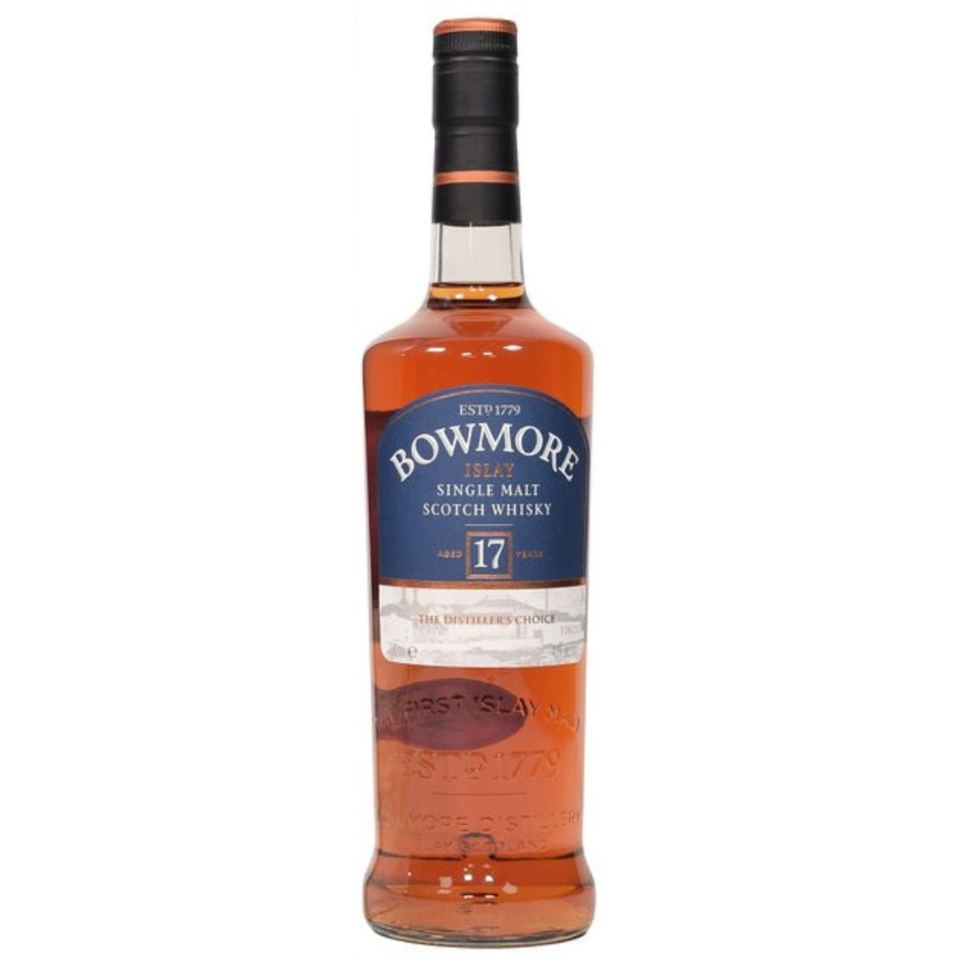 Bowmore 17 Distillers Choice Bottle in the white background