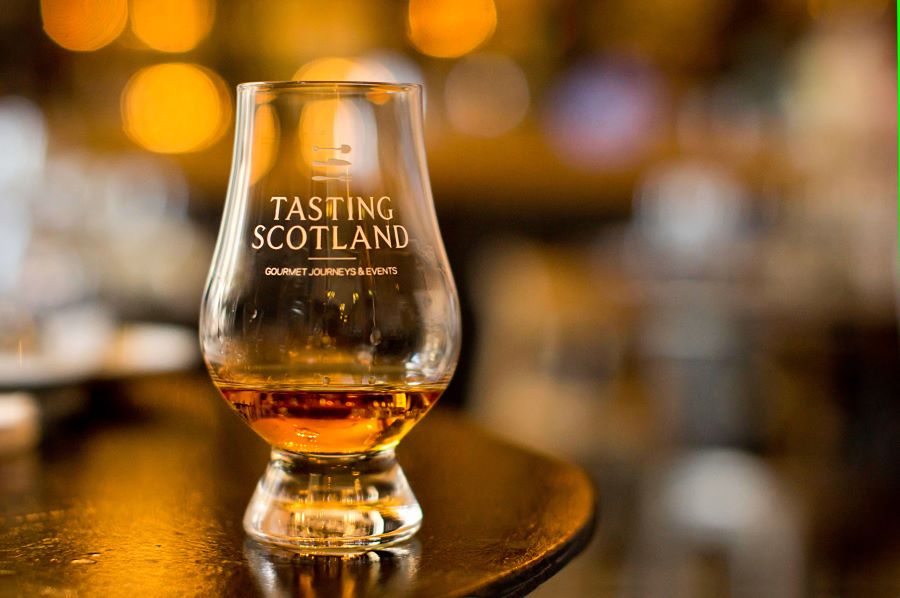 Discover Your Perfect Whisky: A Beginner's Ultimate Guide to Choosing the Best Bottle