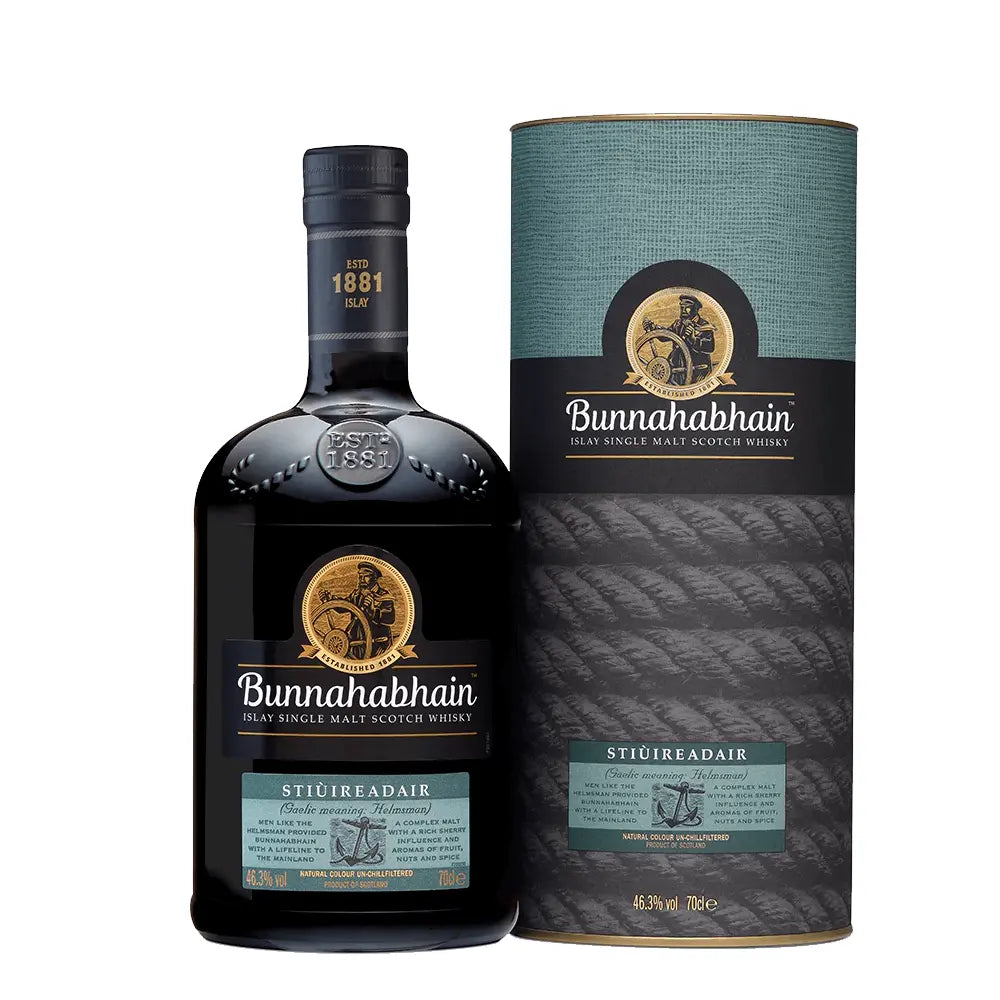 Bunnahabhain Stiuireadairr box and bottle on a white background. 