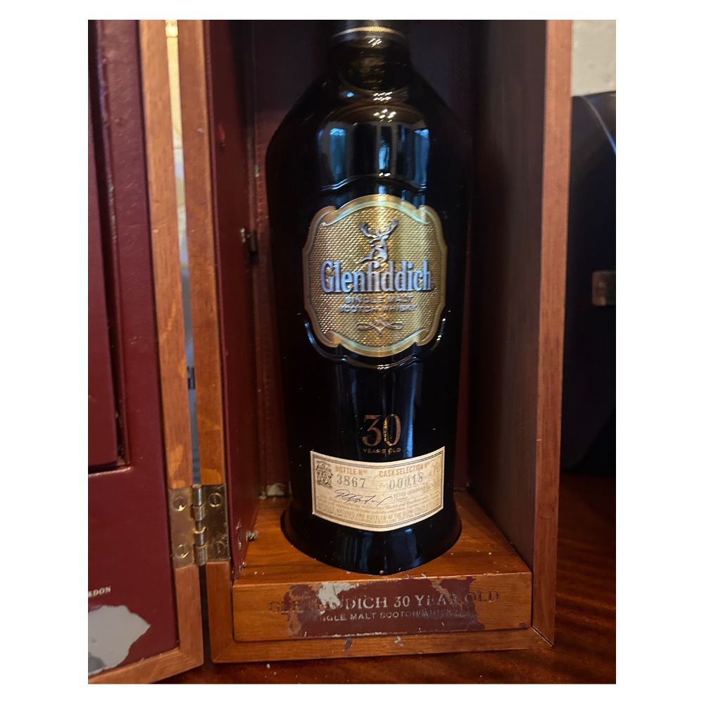 Glenfiddich 30 Years Wooden Box Damage