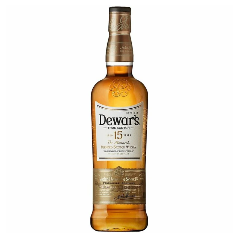 Dewar's 15-year-old blended Scotch whisky bottle on a white background